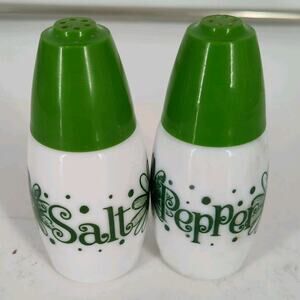 VTG GEMCO WESTINGHOUSE GREEN CRAZY DAISY SALT & PEPPER SHAKERS CORELLE!